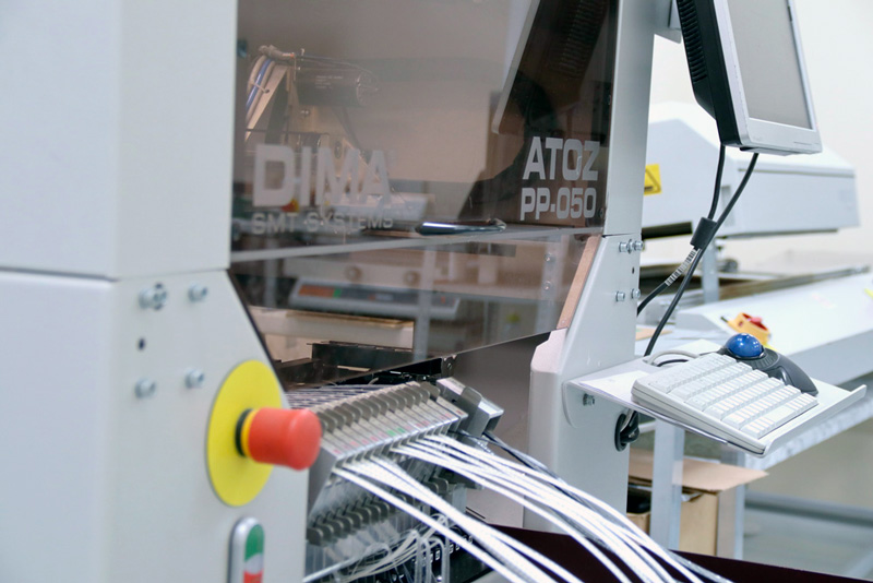 Поверхностный монтаж печатных плат – плюсы технологии и акцент на автоматизм